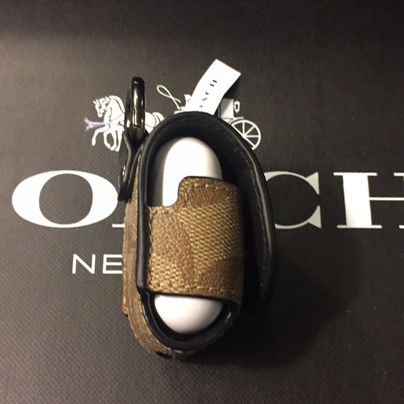 💥HOST PICK💥(UNISEX) COACH - EARBUD CASE BAG CHARM (NWT) - Picture 7 of 10